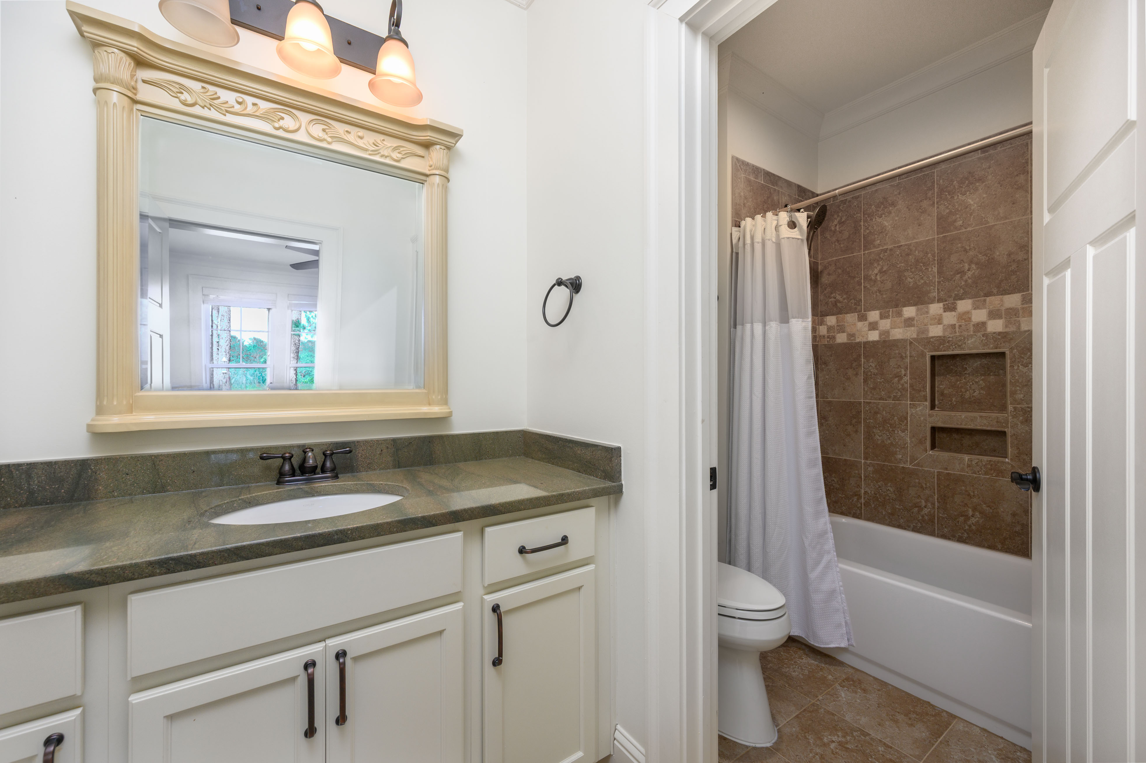 1080 Club Pointe Circle image 25